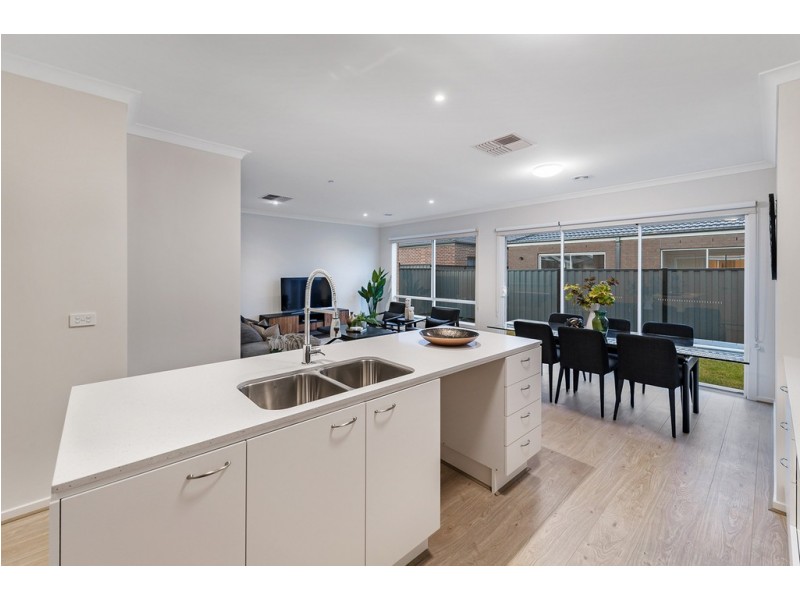 20 Tarrion Rise, Craigieburn VIC 3064
