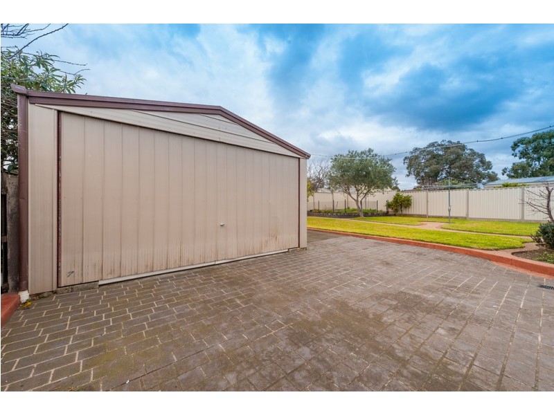 71 Harricks Crescent, Attwood VIC 3049