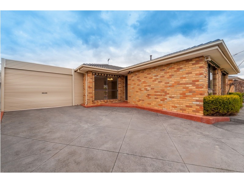 71 Harricks Crescent, Attwood VIC 3049