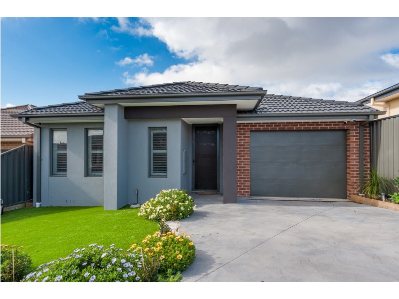 38 Natural Drive, Craigieburn VIC 3064