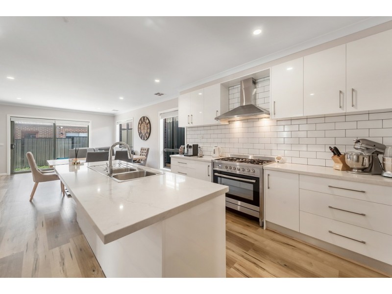 38 Natural Drive, Craigieburn VIC 3064