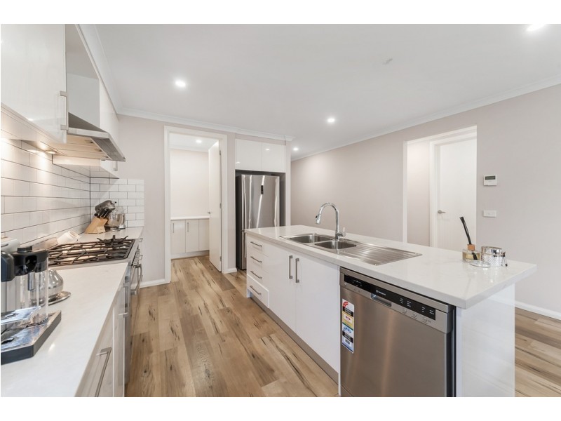 38 Natural Drive, Craigieburn VIC 3064