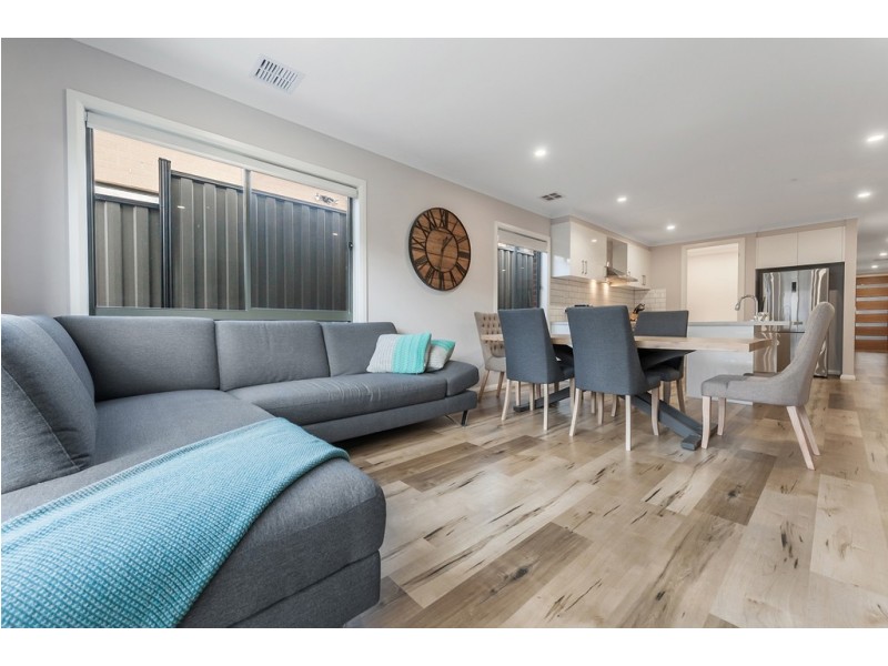 38 Natural Drive, Craigieburn VIC 3064