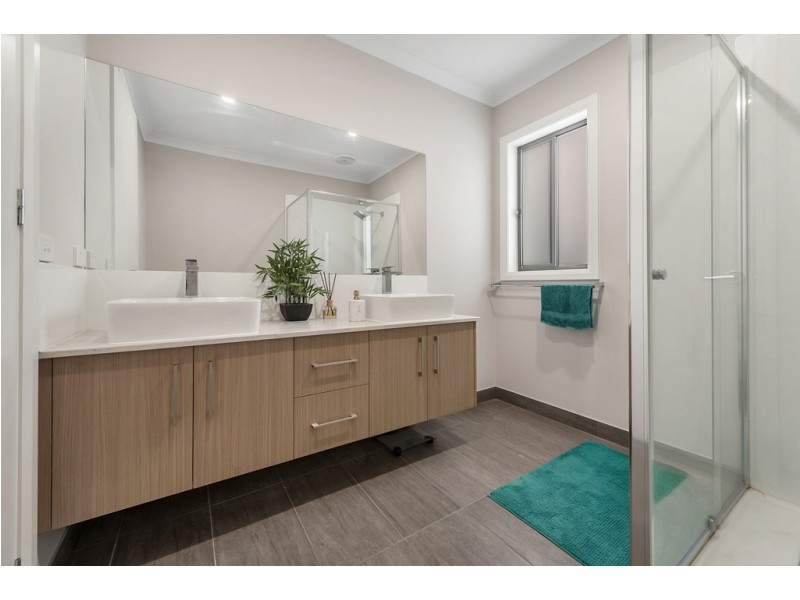 38 Natural Drive, Craigieburn VIC 3064