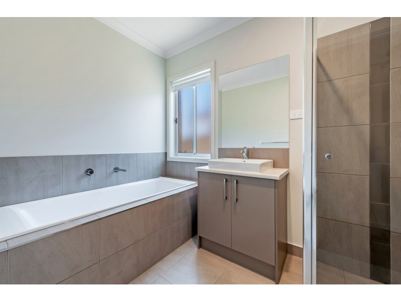 14 Scandia Drive, Mickleham VIC 3064