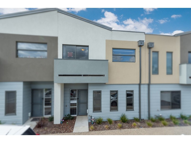 54/20 Hyde Park Avenue, Craigieburn VIC 3064