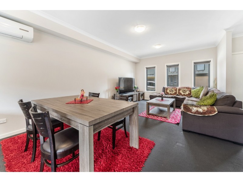54/20 Hyde Park Avenue, Craigieburn VIC 3064