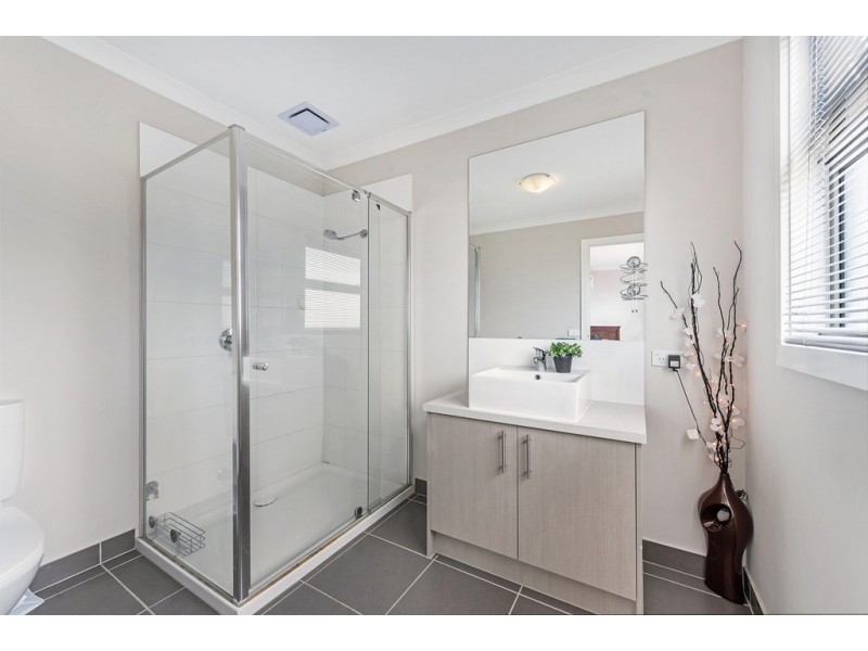 54/20 Hyde Park Avenue, Craigieburn VIC 3064