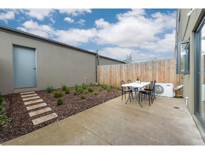 54/20 Hyde Park Avenue, Craigieburn VIC 3064