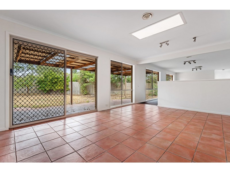5 Yeovil Court, Craigieburn VIC 3064