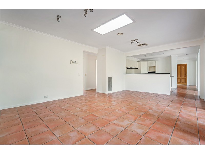 5 Yeovil Court, Craigieburn VIC 3064