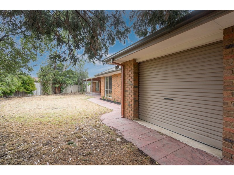 5 Yeovil Court, Craigieburn VIC 3064