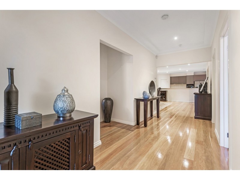 204 Central Park Avenue, Craigieburn VIC 3064