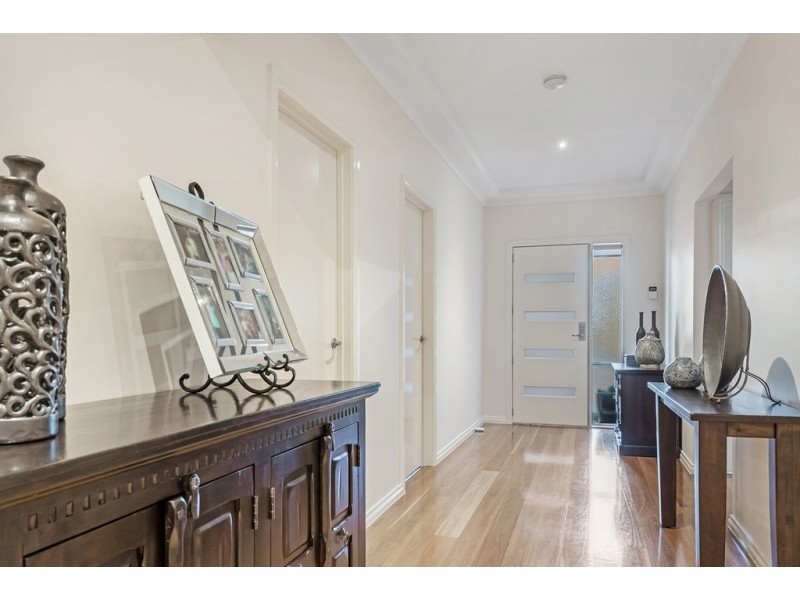 204 Central Park Avenue, Craigieburn VIC 3064