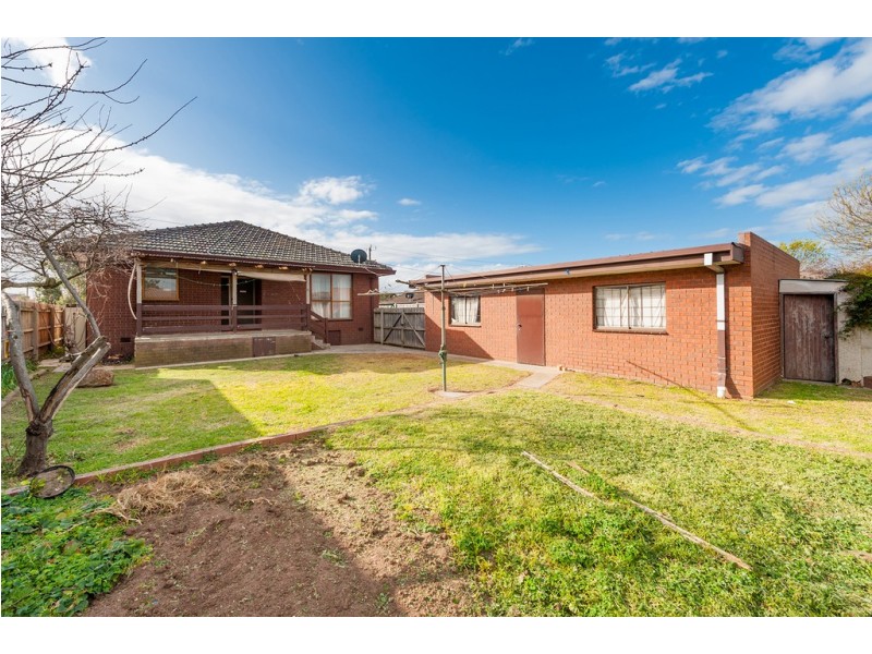 5 Medway Road, Craigieburn VIC 3064