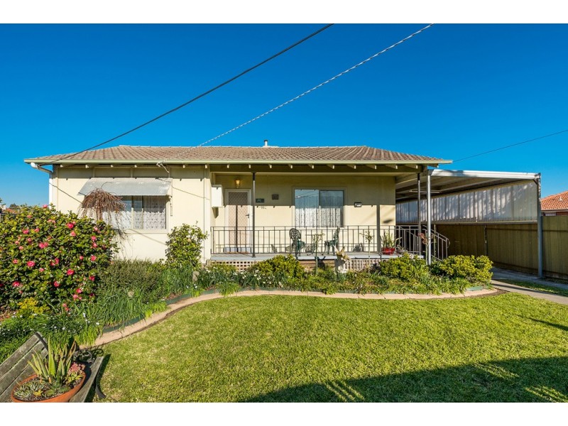 11 Esther Court, Fawkner VIC 3060