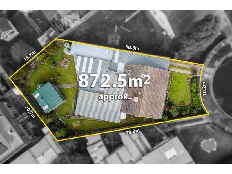 11 Esther Court, Fawkner VIC 3060