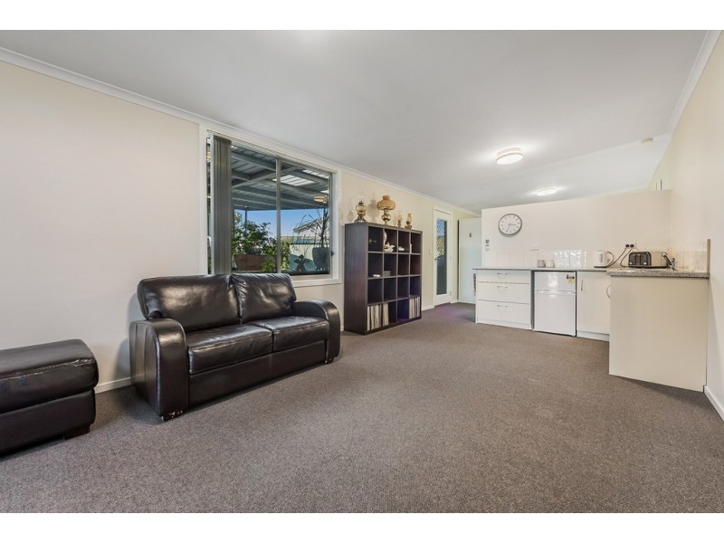 11 Esther Court, Fawkner VIC 3060