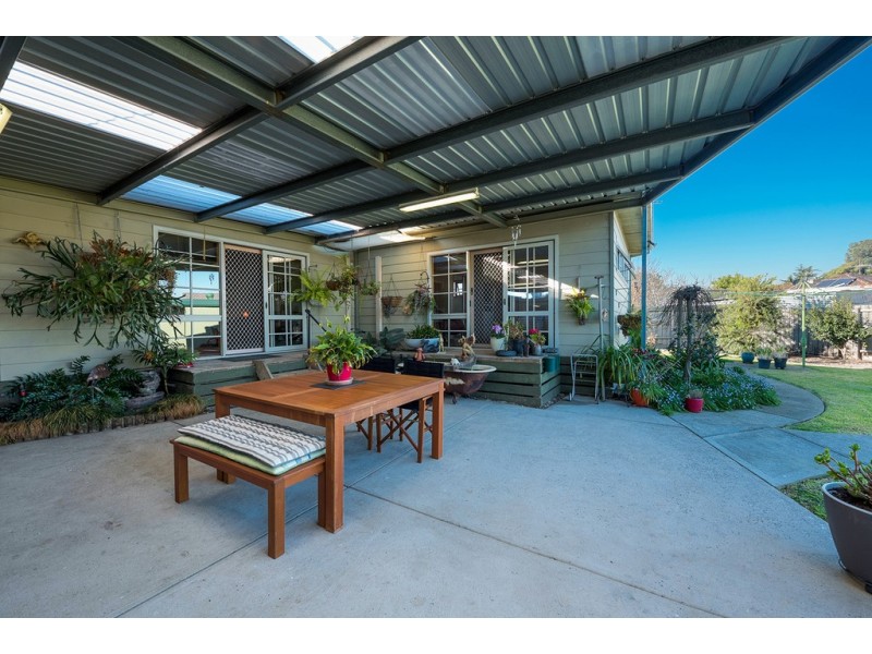 11 Esther Court, Fawkner VIC 3060