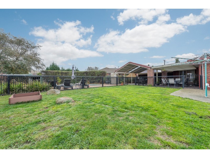 11 Finden Court, Craigieburn VIC 3064