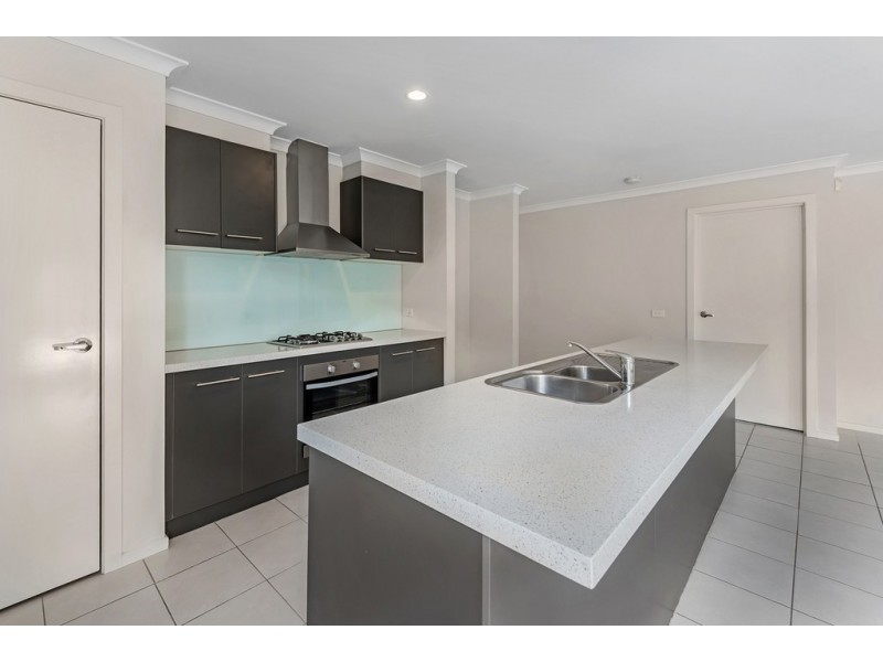27 Cable Circuit, Craigieburn VIC 3064