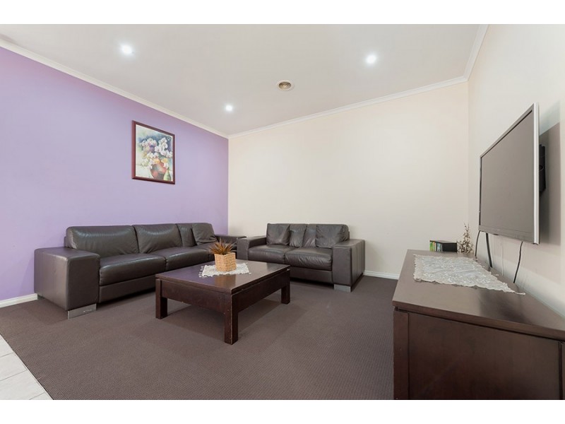 11 Merrivale Place, Roxburgh Park VIC 3064