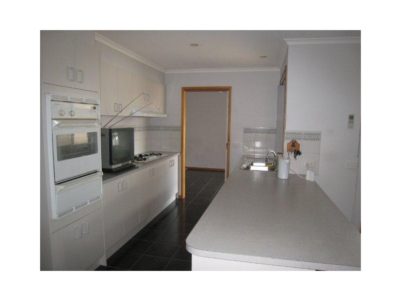 41 Newlyn Drive, Craigieburn VIC 3064