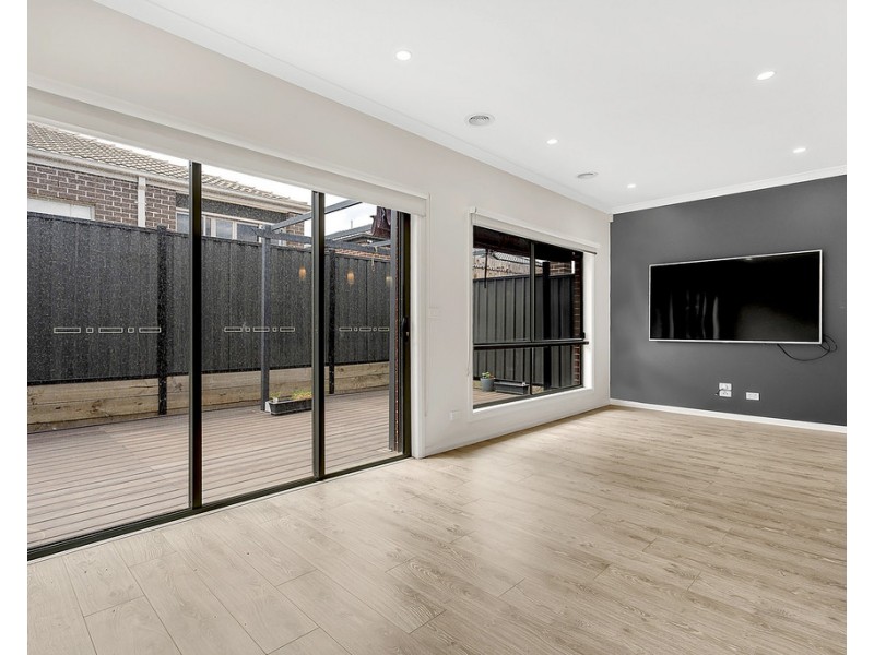 306 Brookfield Boulevard, Craigieburn VIC 3064