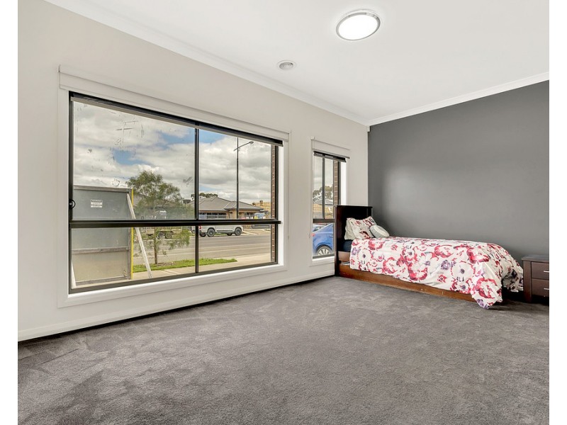 306 Brookfield Boulevard, Craigieburn VIC 3064