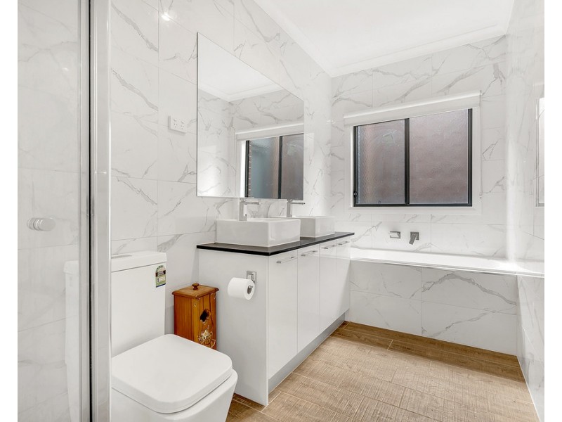 306 Brookfield Boulevard, Craigieburn VIC 3064