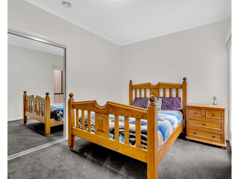 306 Brookfield Boulevard, Craigieburn VIC 3064