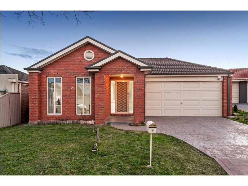 9 Creighton Way, Craigieburn VIC 3064