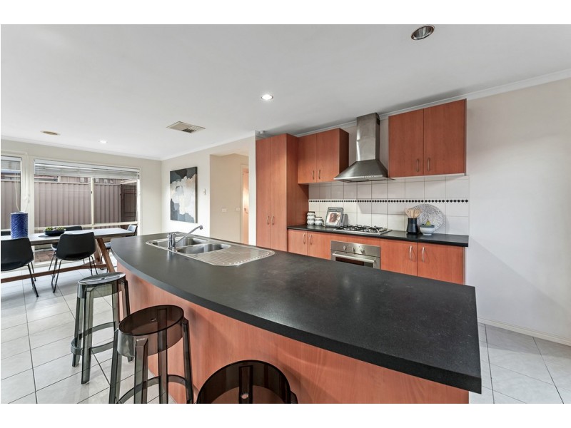 9 Creighton Way, Craigieburn VIC 3064