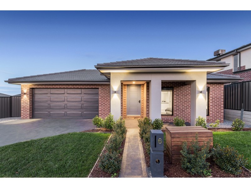 6 Dickens Street, Craigieburn VIC 3064