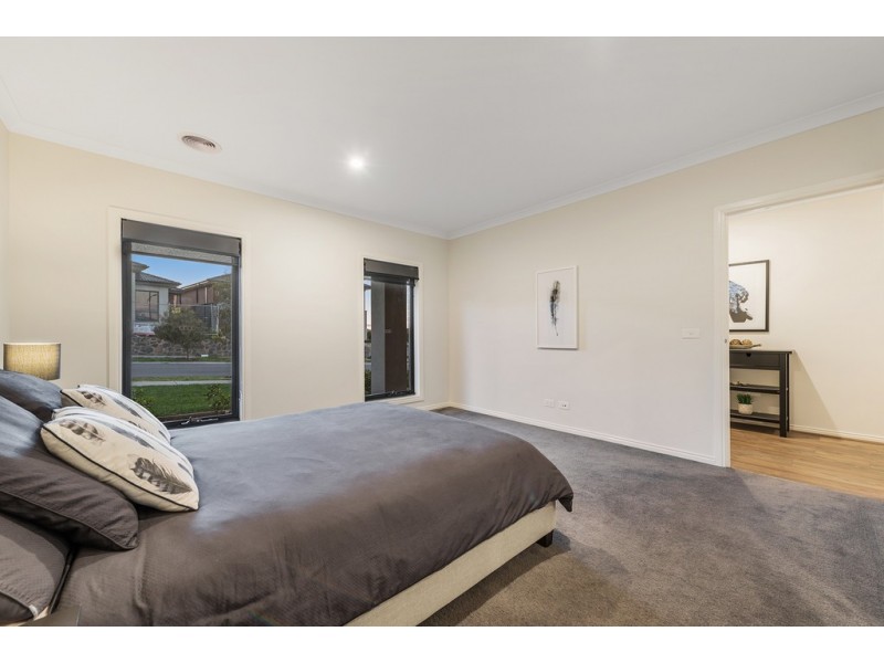 6 Dickens Street, Craigieburn VIC 3064