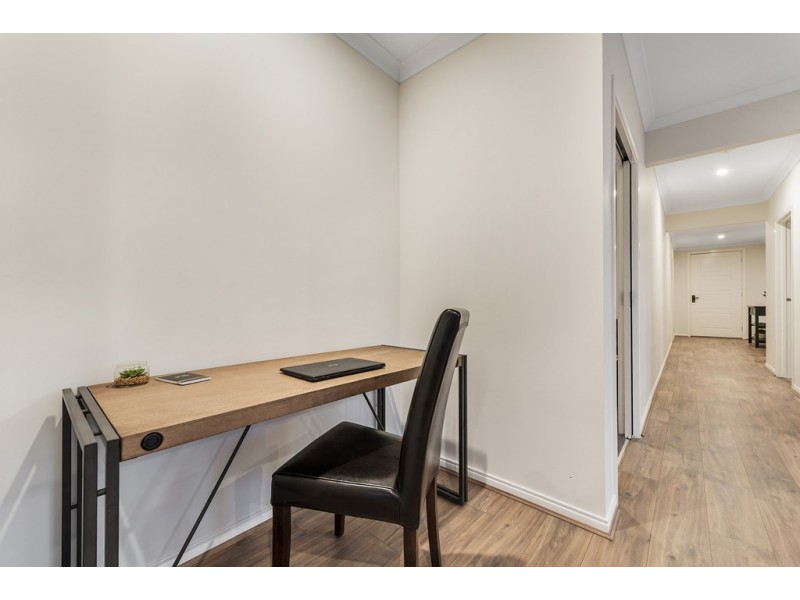 6 Dickens Street, Craigieburn VIC 3064