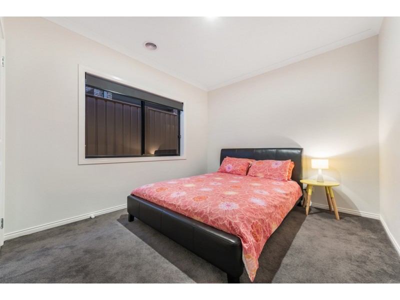 6 Dickens Street, Craigieburn VIC 3064