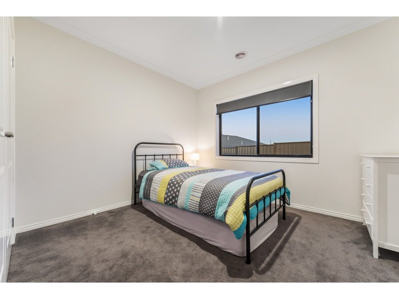 6 Dickens Street, Craigieburn VIC 3064