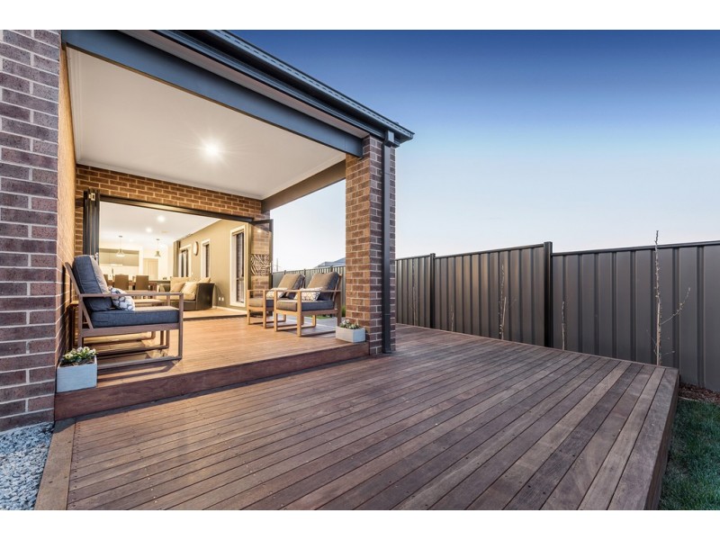 6 Dickens Street, Craigieburn VIC 3064