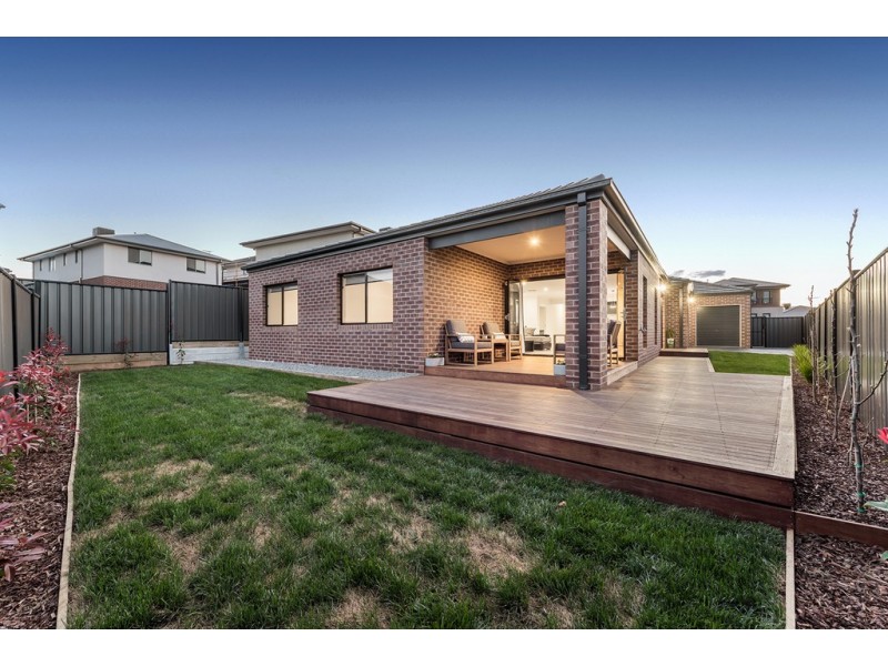 6 Dickens Street, Craigieburn VIC 3064