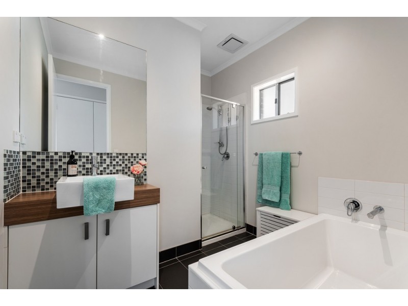 7 Burrora Way, Craigieburn VIC 3064