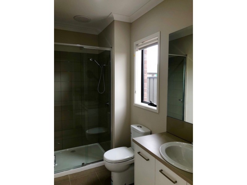 10 Bellinger Circuit, Craigieburn VIC 3064