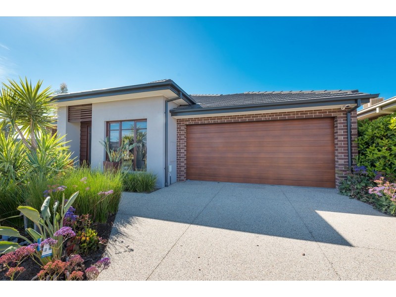 41 Newmarket Parade, Mickleham VIC 3064
