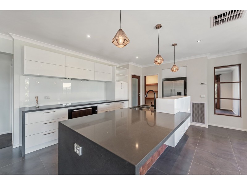 41 Newmarket Parade, Mickleham VIC 3064