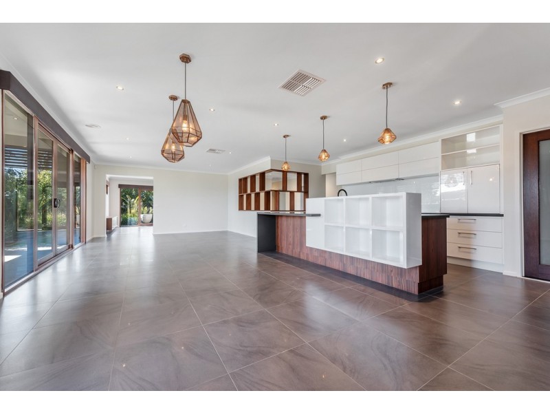 41 Newmarket Parade, Mickleham VIC 3064