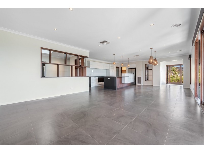 41 Newmarket Parade, Mickleham VIC 3064