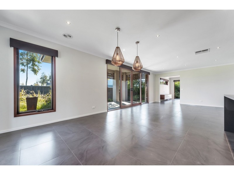 41 Newmarket Parade, Mickleham VIC 3064