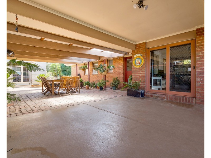 6 Finden Court, Craigieburn VIC 3064