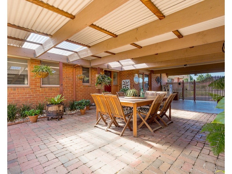 6 Finden Court, Craigieburn VIC 3064