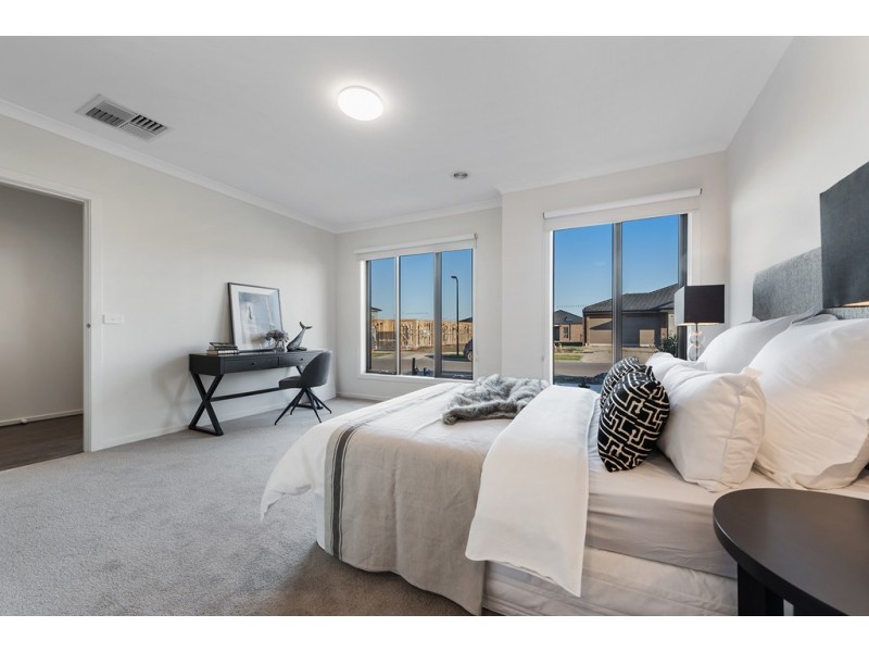 11 Bellinger Circuit, Craigieburn VIC 3064
